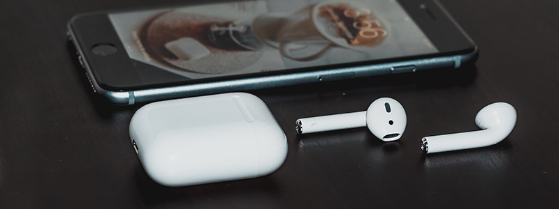 how to clean headphones and earbuds