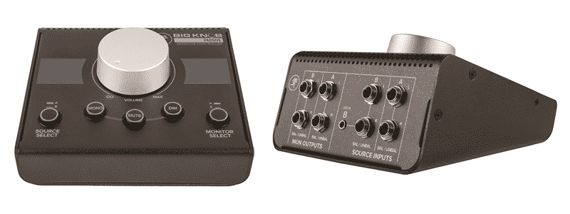 mackie audio interface, 3x2 (big knob studio)